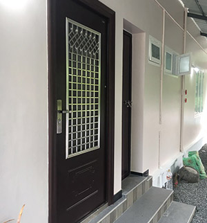ILEAF DOORS
